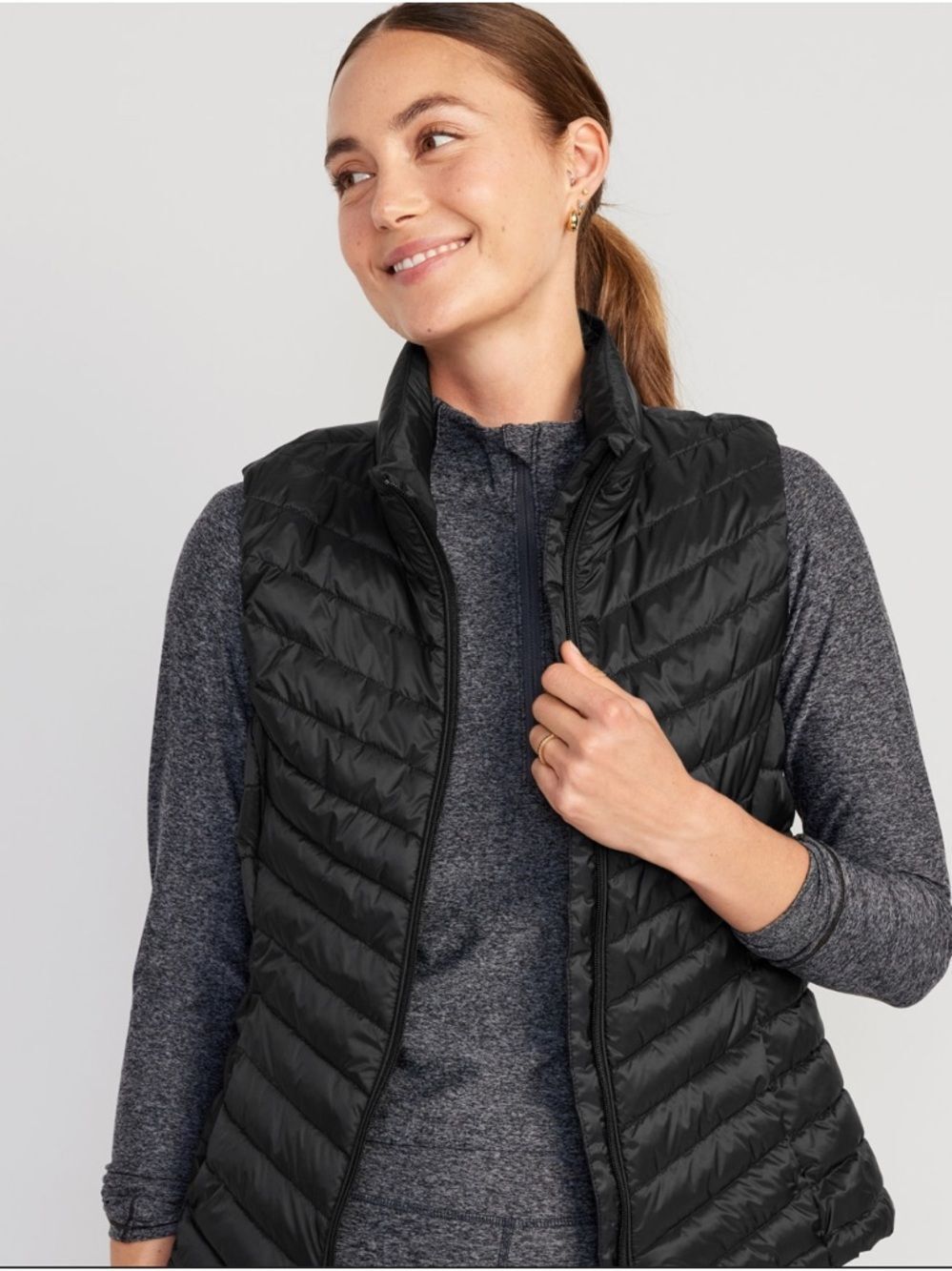 XLT Narrow Channel Quilted Puffer Vest Black Women’s XL Tall Activewear Old Navy